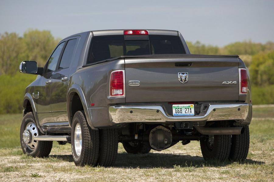  Dodge Ram 3500 HD 2013 года  (фото 35 из 37)